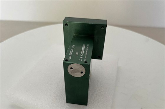激光設(shè)備專用減速機 激光追蹤器減速機 激光設(shè)備用減速機(1).jpg 激光設(shè)備專用減速機 激光追蹤器減速機 激光設(shè)備用減速機(1).jpg